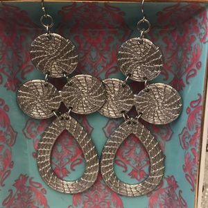 Metal earrings  any 🔴 items 3 for $19